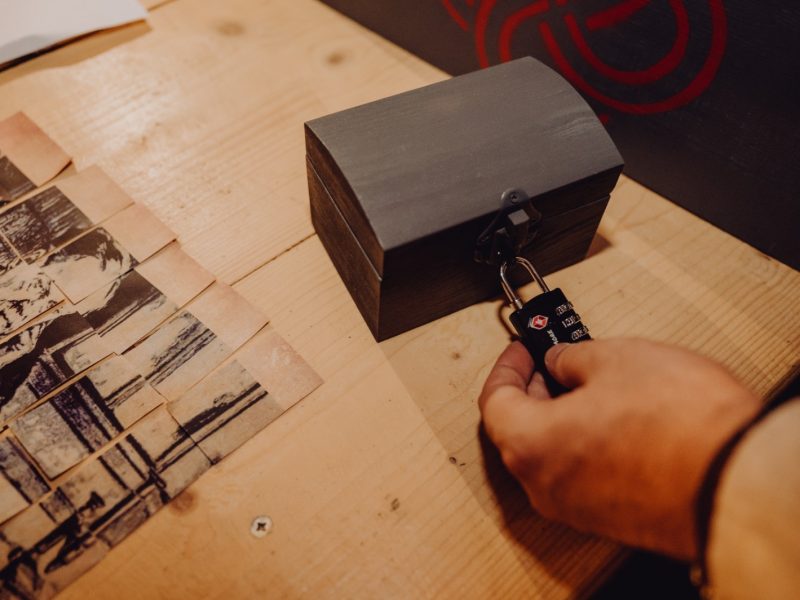 9ab76906-7605-4f6e-aa57-5c4ee97e4bcf 2